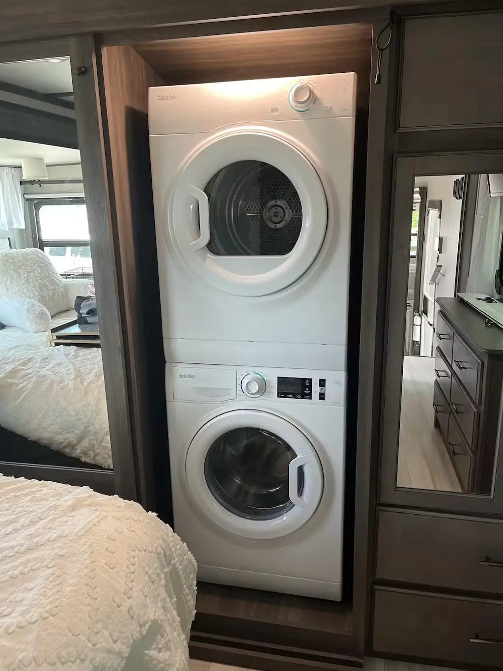 2 In 1 Washer Dryer Combo. Great For Limited Space! All Electric